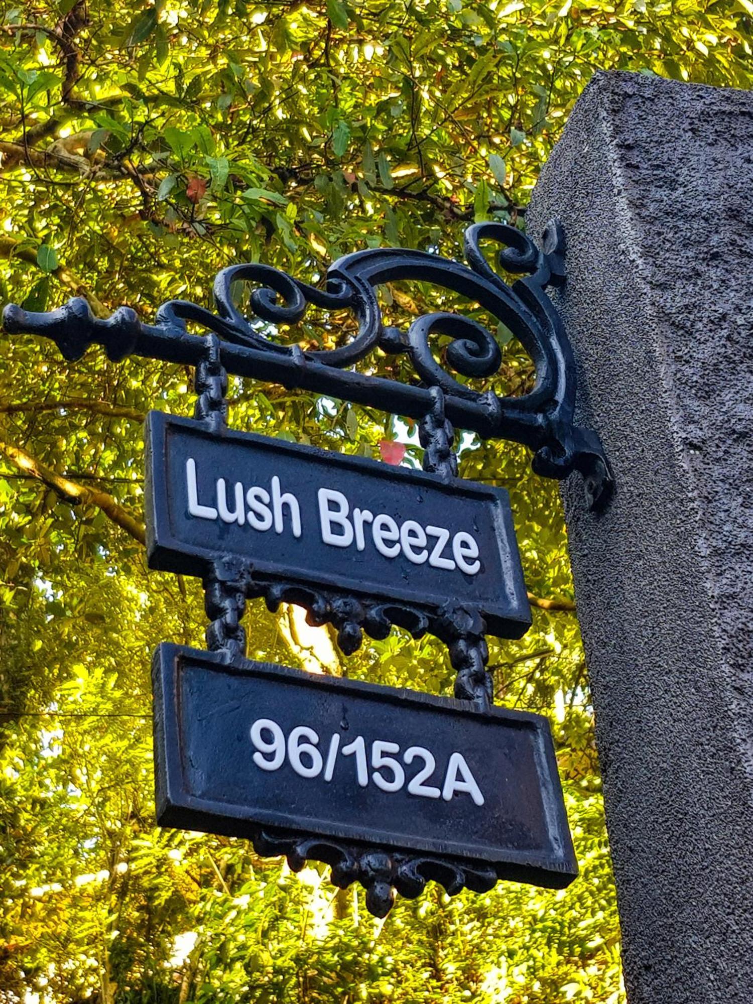 فندق Lush Breeze كاندي المظهر الخارجي الصورة